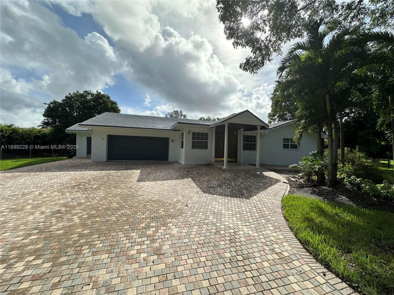 6300 SW 181st Ln, Southwest Ranches, FL 33331 Photo