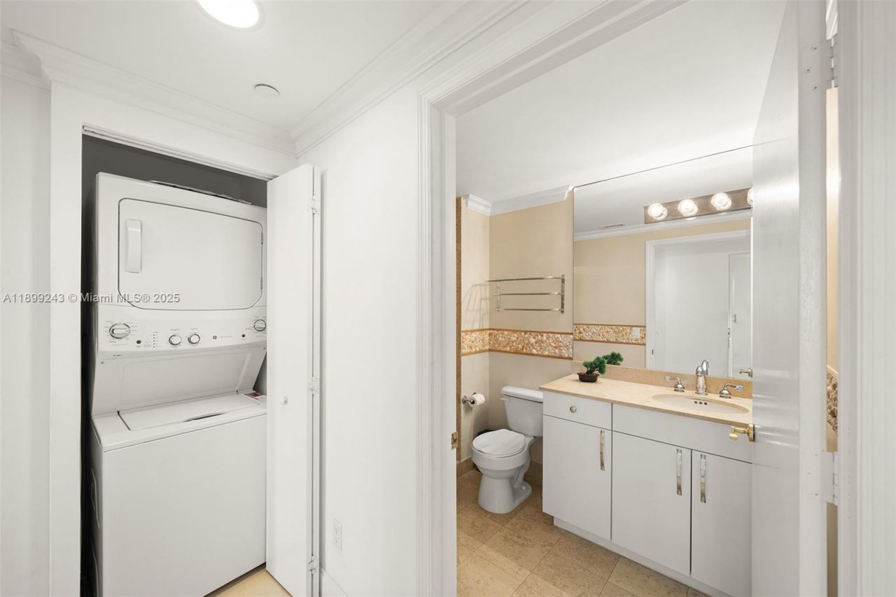 4775 Collins Ave, Unit 1708, Miami Beach, FL 33140 Photo