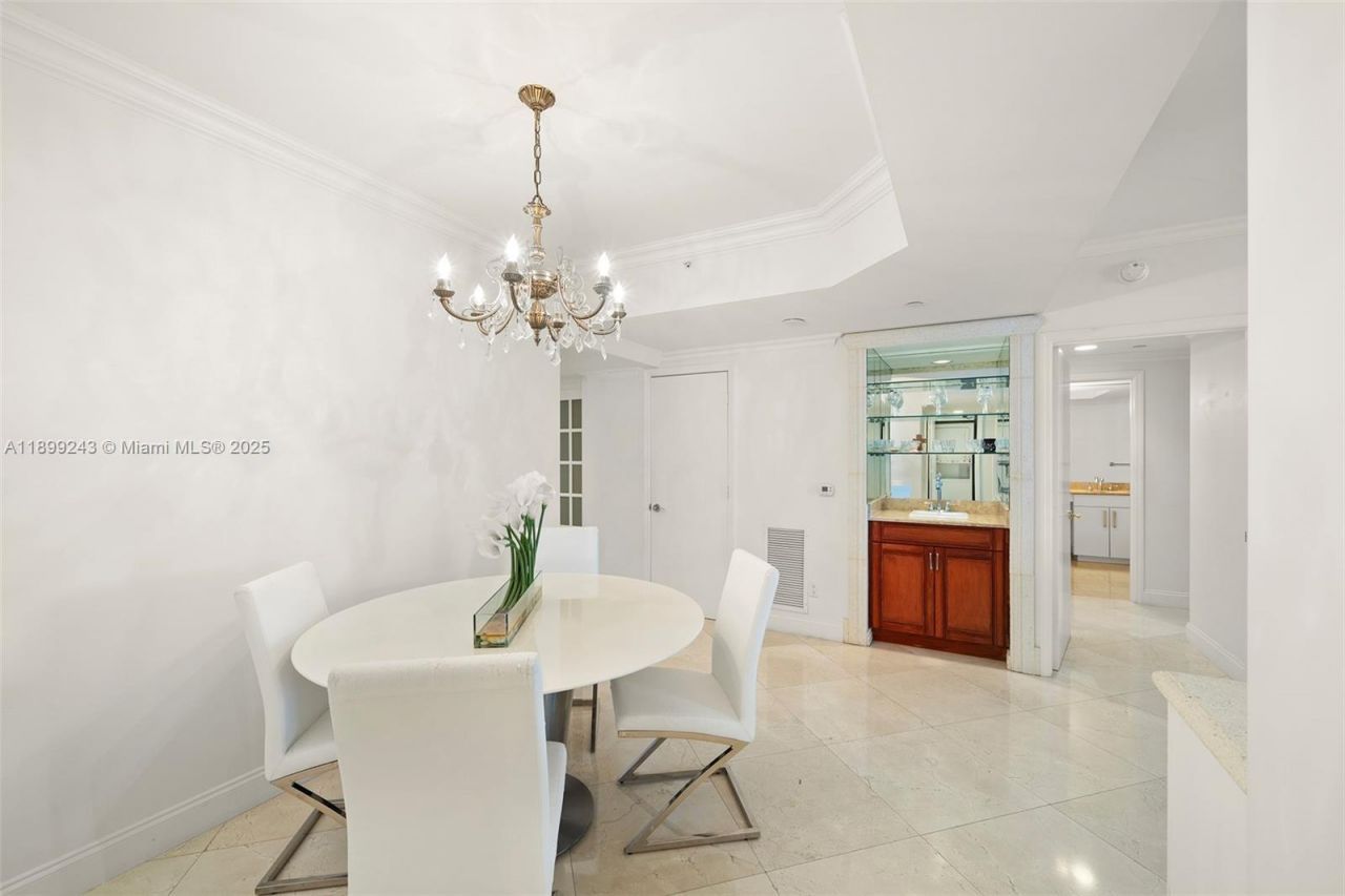 4775 Collins Ave, Unit 1708, Miami Beach, FL 33140 Photo