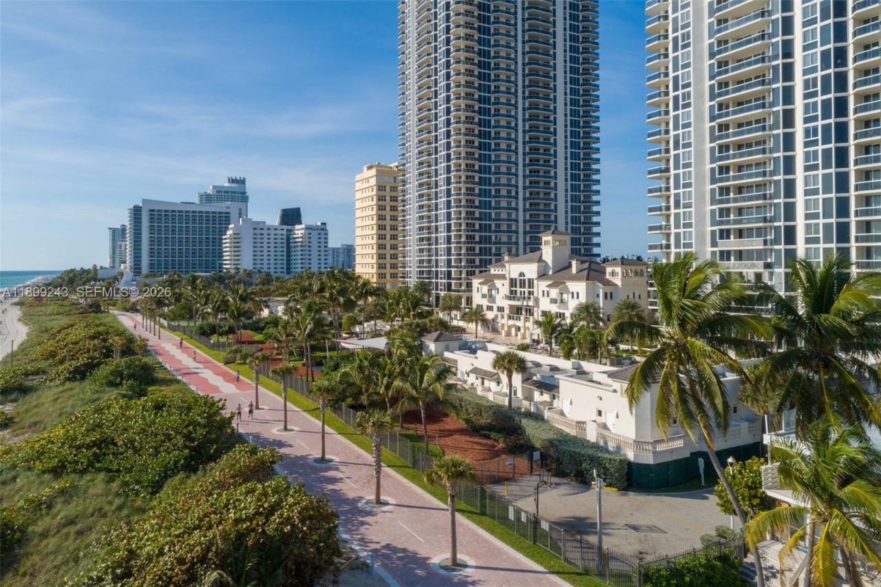 4775 Collins Ave, Unit 1708, Miami Beach, FL 33140 Photo