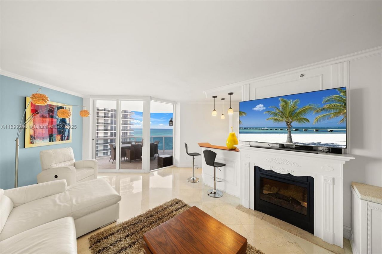 4775 Collins Ave, Unit 1708, Miami Beach, FL 33140 Photo