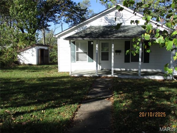 212 N Mapleshade Road, Cuba, MO 65453