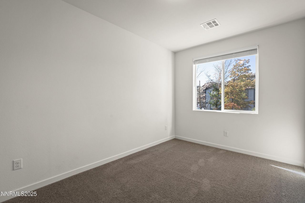 5013 Cavestone Road, Sun Valley, NV 89433 Photo