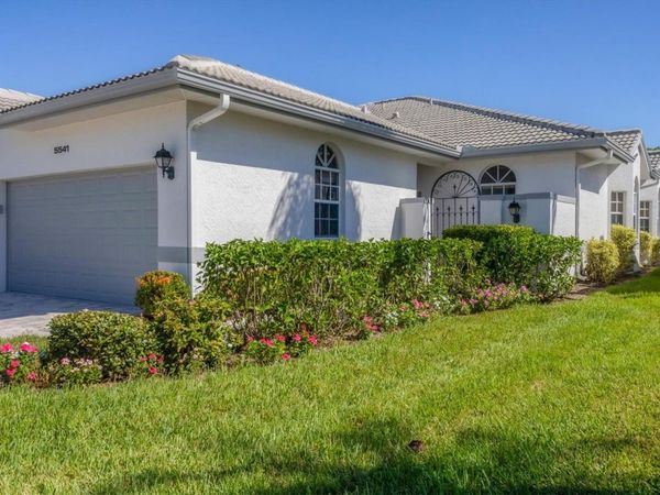 5541 E LONG COMMON COURT, Unit 28, SARASOTA, FL 34235