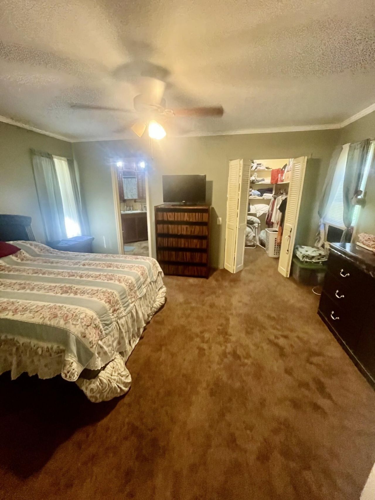 210 Orange Street Photo 10