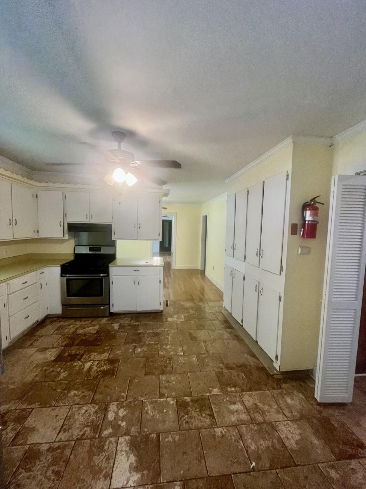 210 Orange Street Photo 5