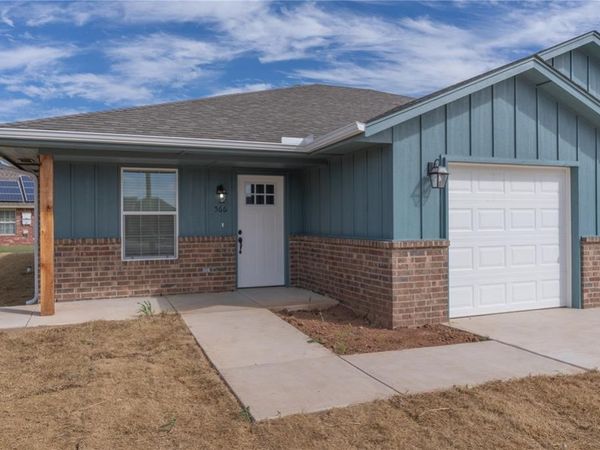 566 Parkhill Circle, Newcastle, OK 73065