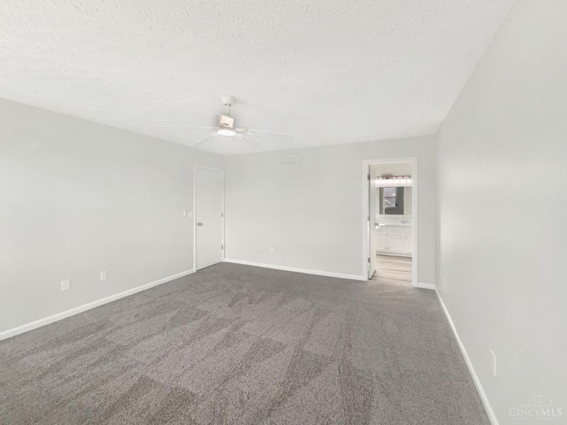 6038 Glennsbury Court, West Chester, OH 45069 Photo 12