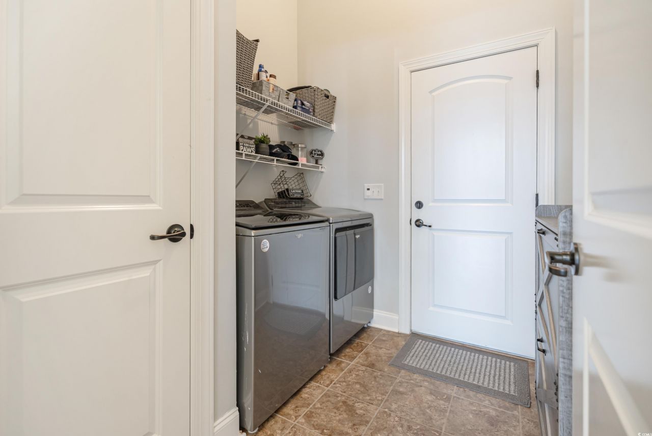 185 Avenue Of The Palms Photo 37