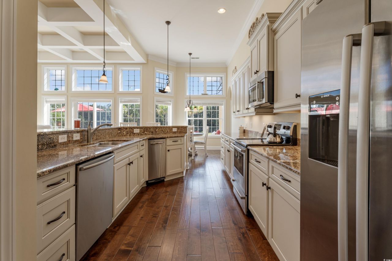 185 Avenue Of The Palms Photo 9