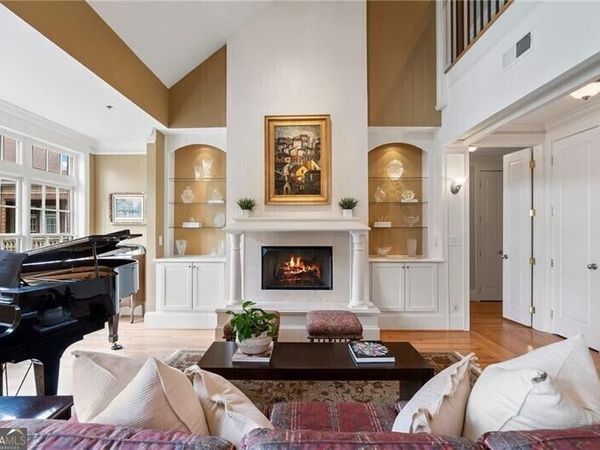 77 Peachtree Place NE, Unit 608, Atlanta, GA 30309