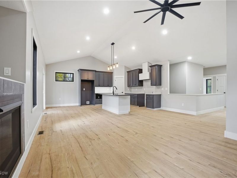 603 Oriole Drive, Roaming Shores, OH 44084 Photo 12