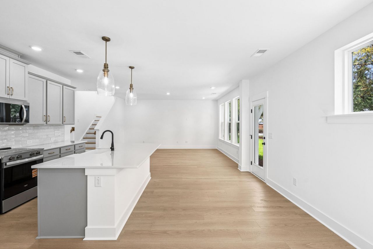 5358 Elder Avenue Photo 13