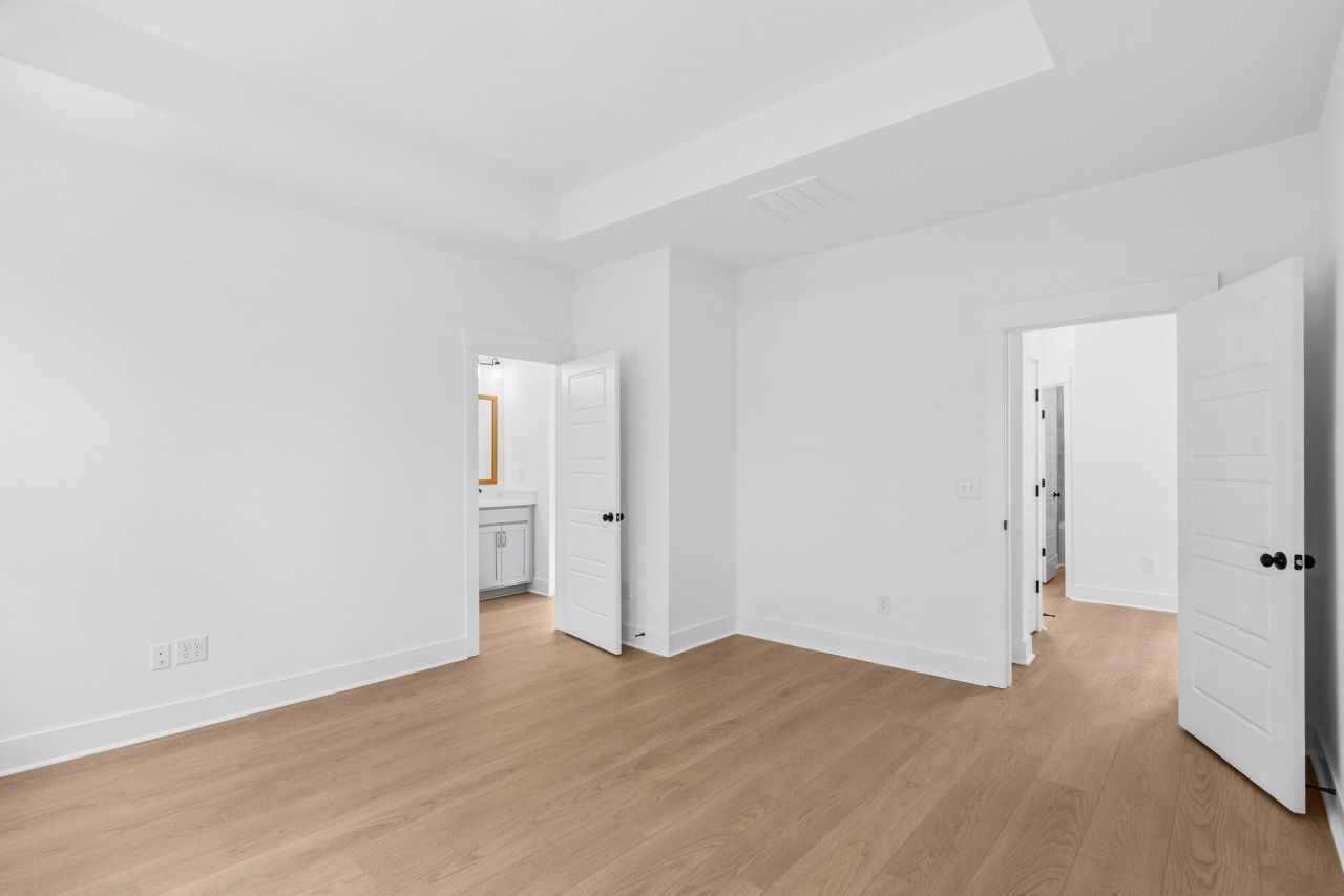 5358 Elder Avenue Photo 22