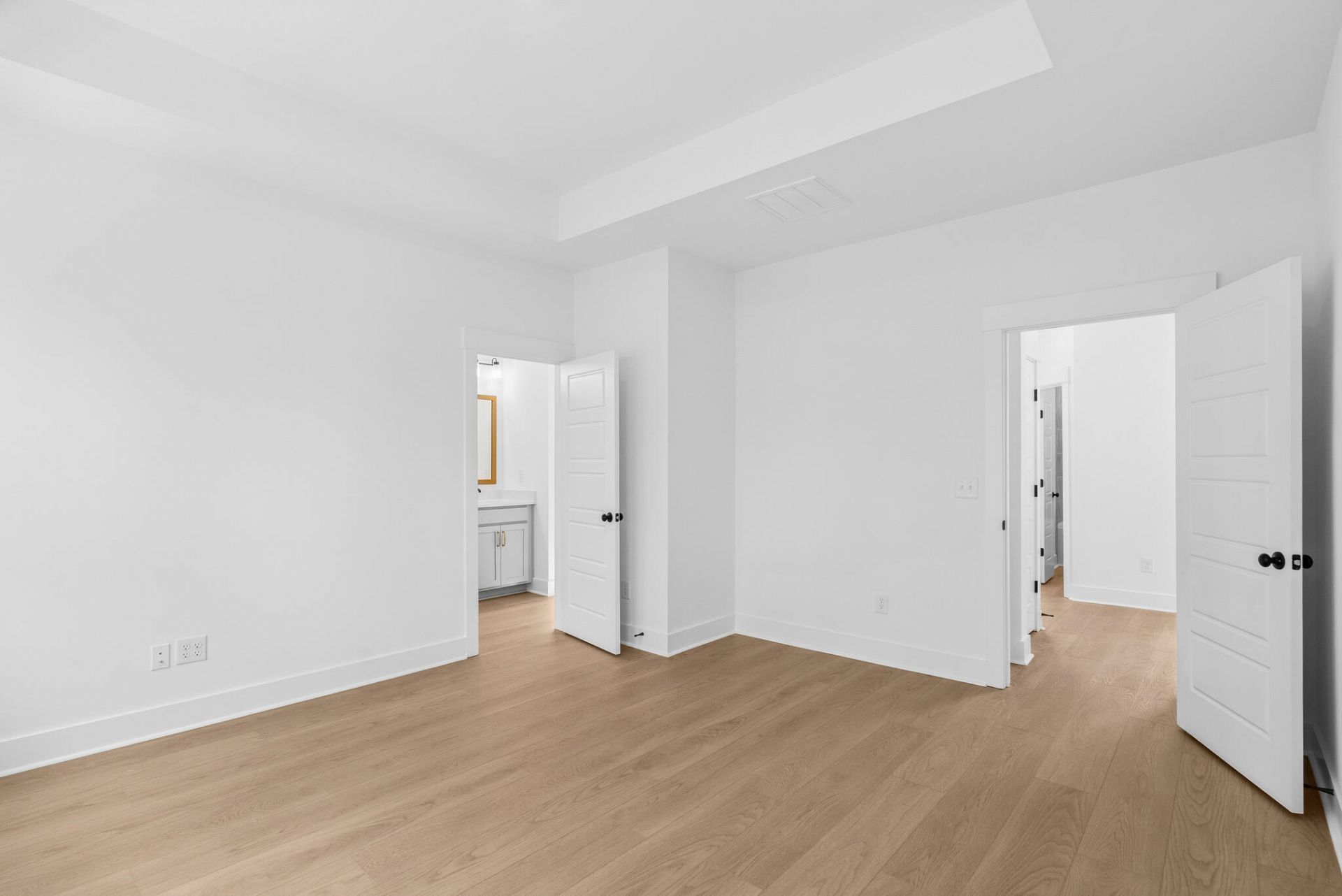 5358 Elder Avenue Photo 23