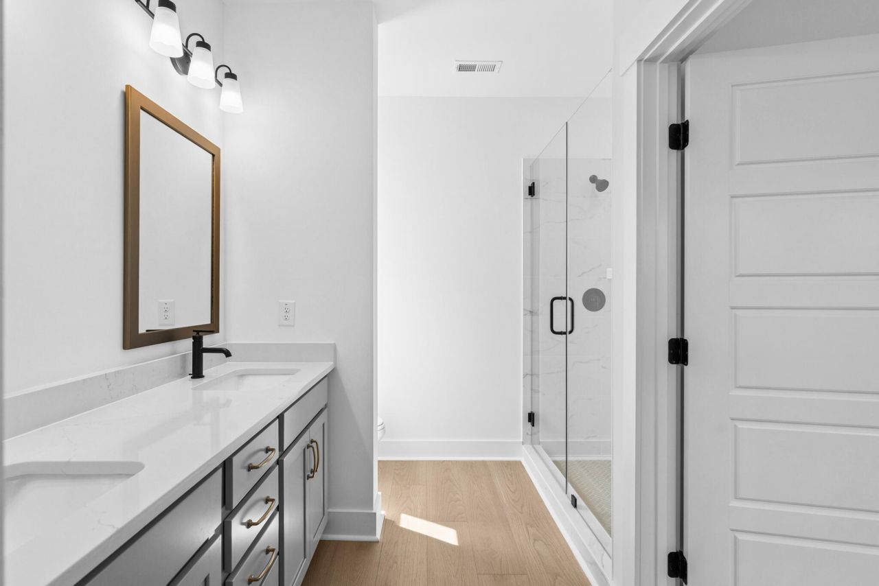 5358 Elder Avenue Photo 24