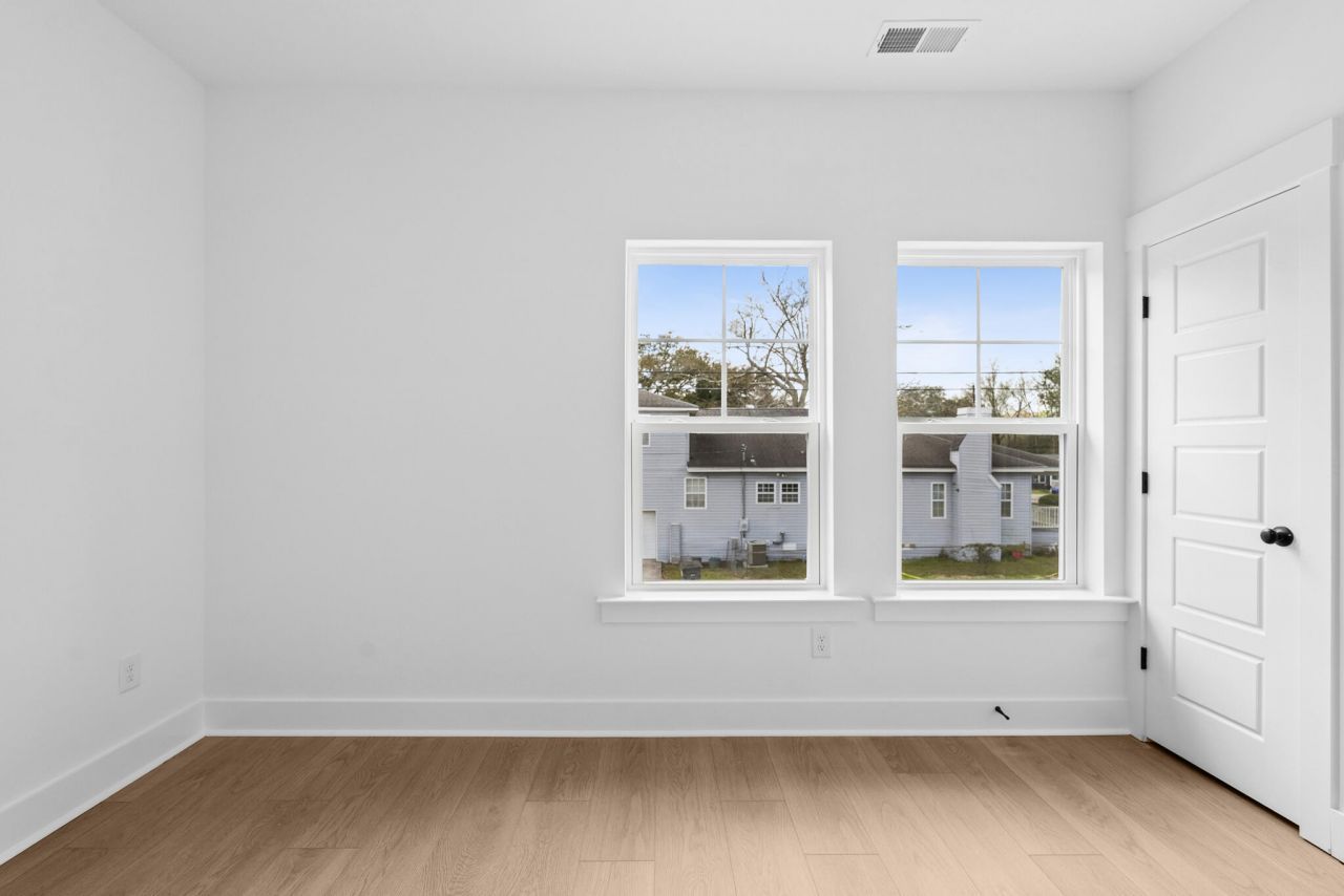 5358 Elder Avenue Photo 31