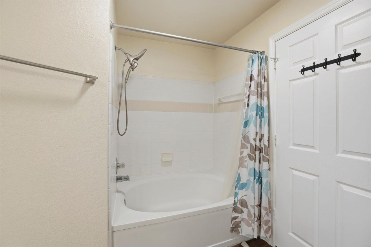 2801 Chancellorsville Drive, Unit 1233, Tallahassee, FL 32312 Photo