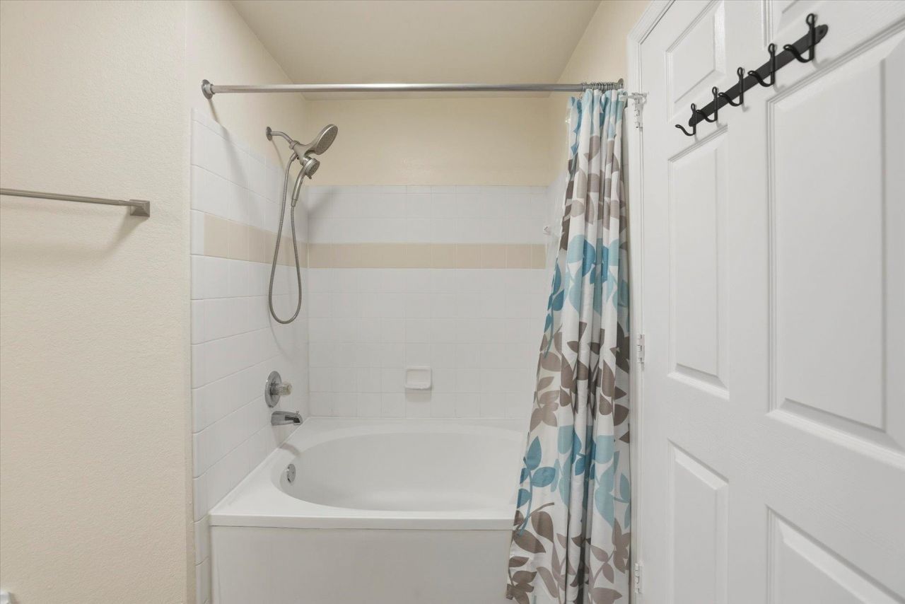 2801 Chancellorsville Drive, Unit 1233, Tallahassee, FL 32312 Photo