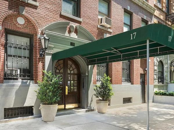 17 W 64th Street, Unit 1D, New York (Manhattan), NY 10023