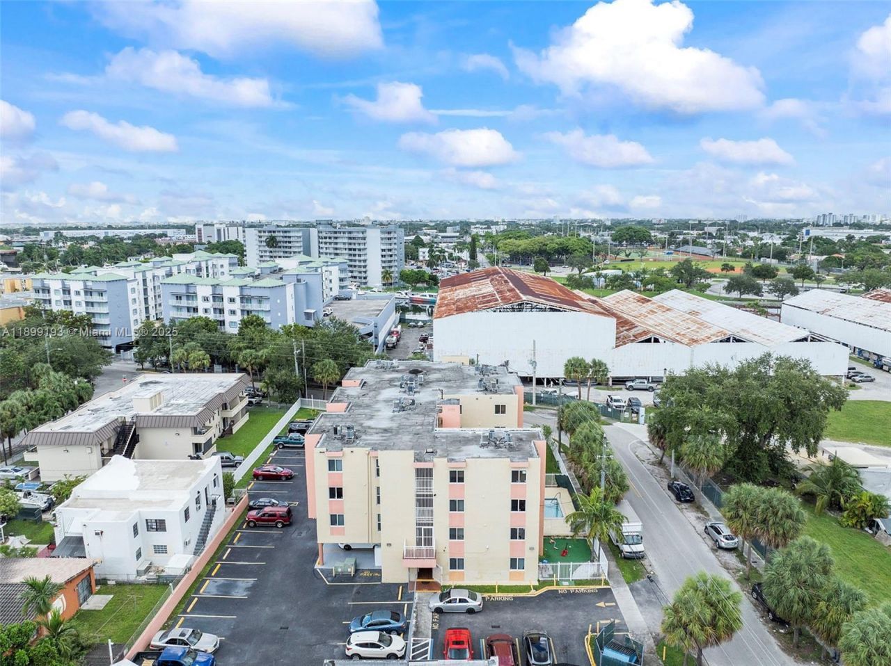 2400 NW 16th St Rd, Miami, FL 33125 Photo