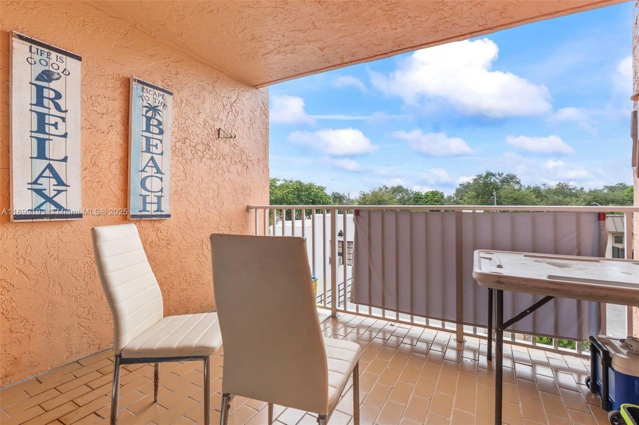 2400 NW 16th St Rd, Miami, FL 33125 Photo