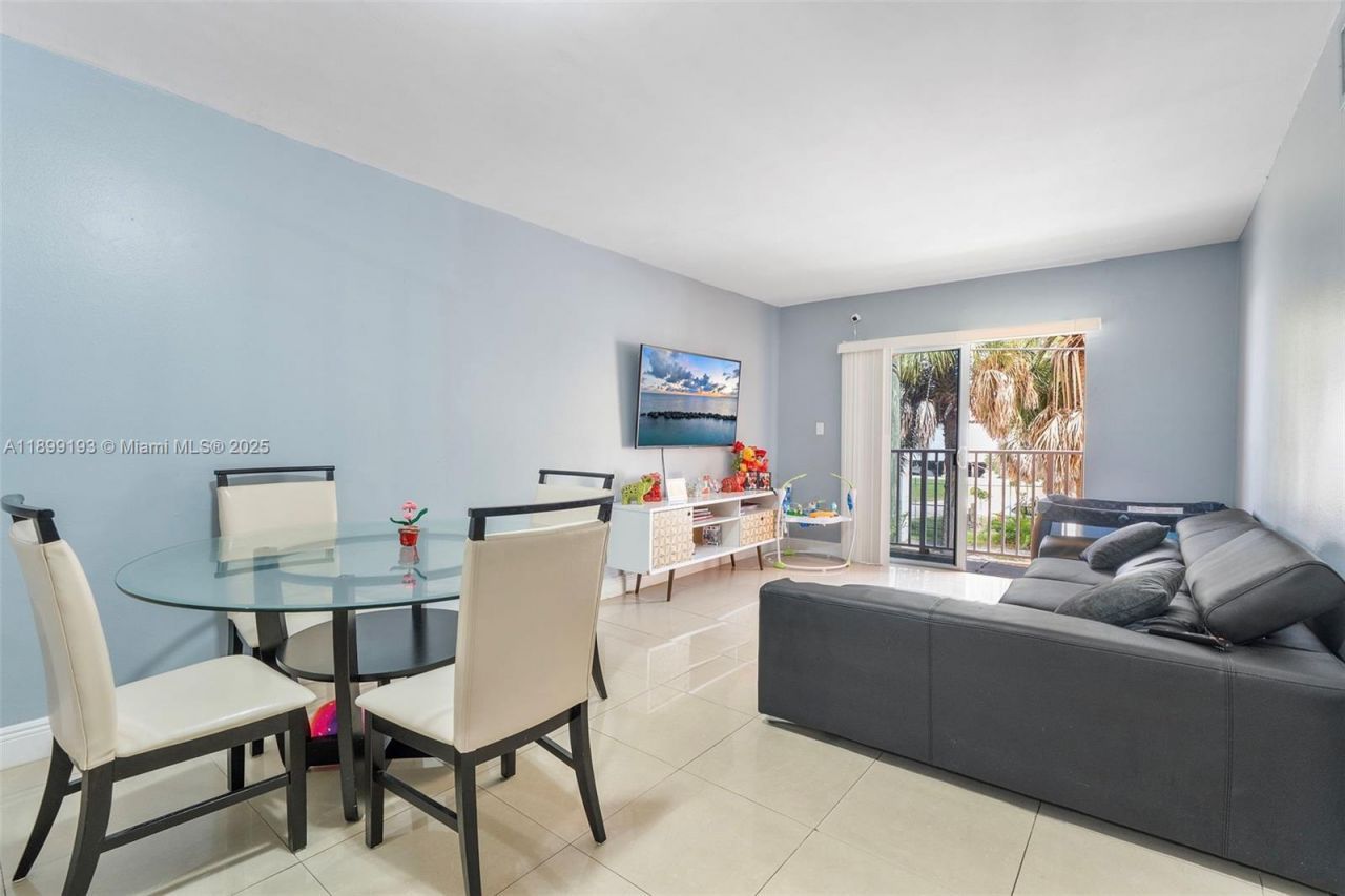 2400 NW 16th St Rd, Miami, FL 33125 Photo