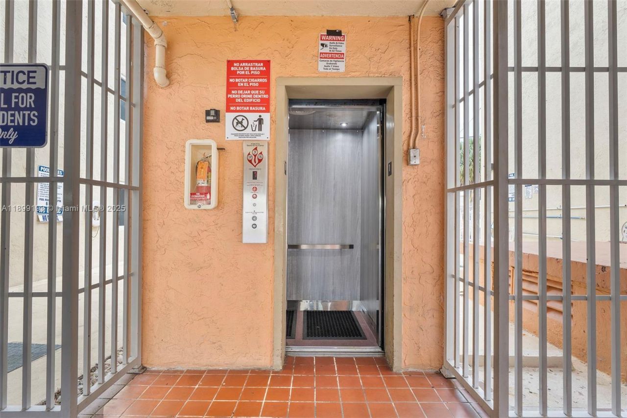 2400 NW 16th St Rd, Miami, FL 33125 Photo