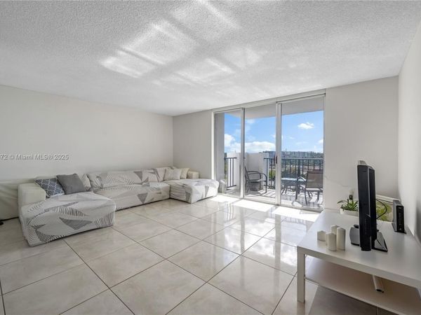 2750 NE 183rd St, Unit 804, Aventura, FL 33160