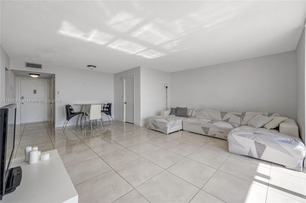 2750 NE 183rd St, Unit 804, Aventura, FL 33160 Photo
