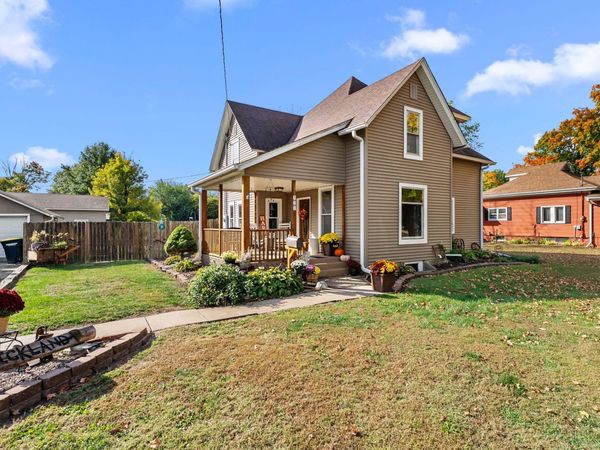 521 WASHINGTON ST, Wapello, IA 52653