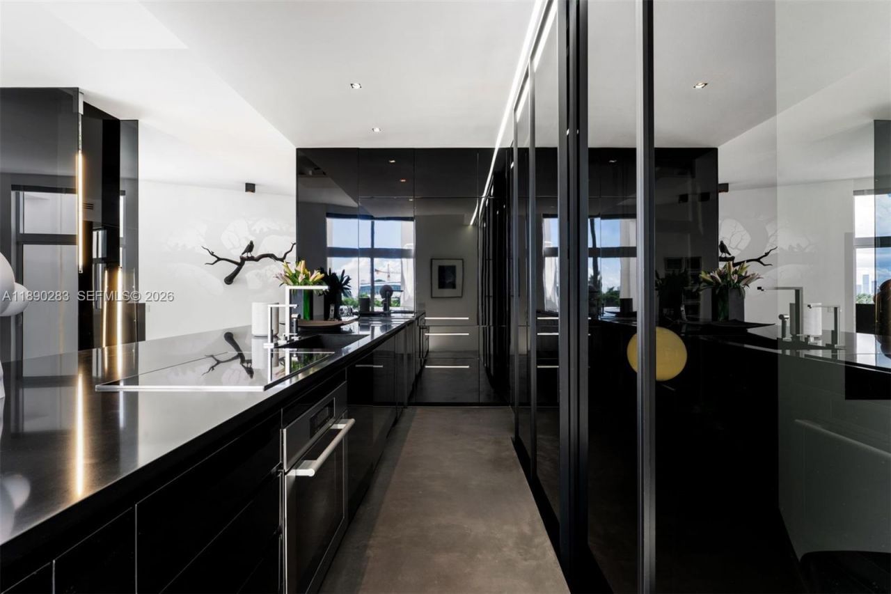 2001 Meridian Ave, Unit PH-01, Miami Beach, FL 33139 Photo