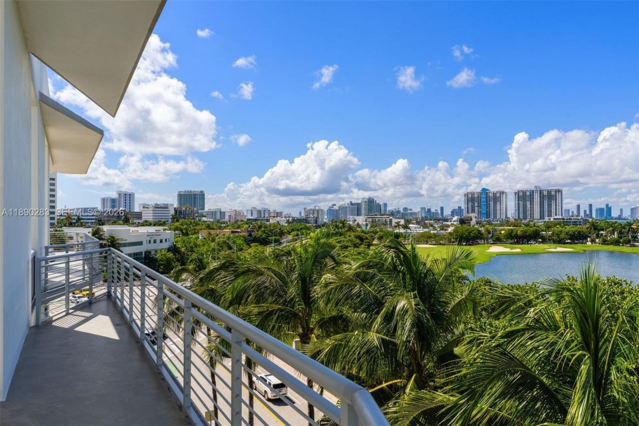 2001 Meridian Ave, Unit PH-01, Miami Beach, FL 33139 Photo