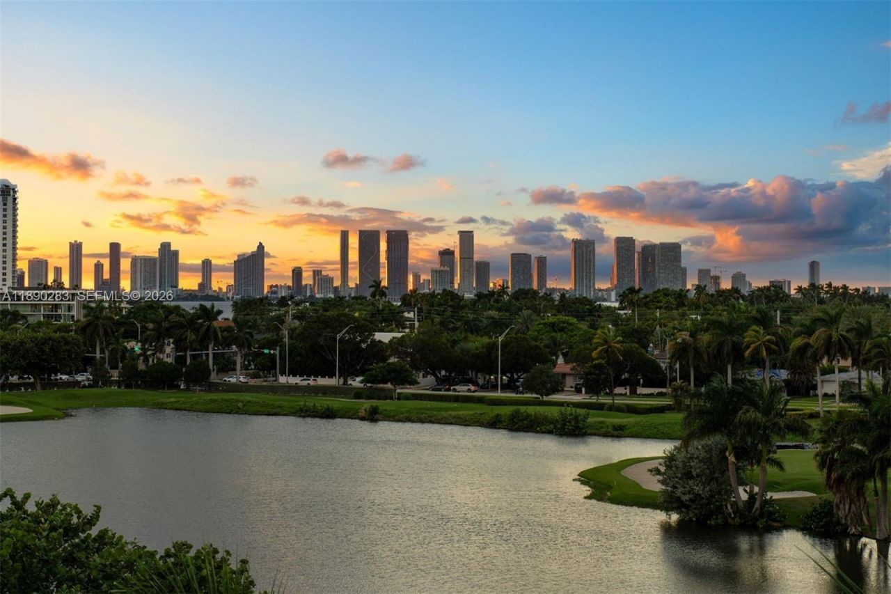 2001 Meridian Ave, Unit PH-01, Miami Beach, FL 33139 Photo