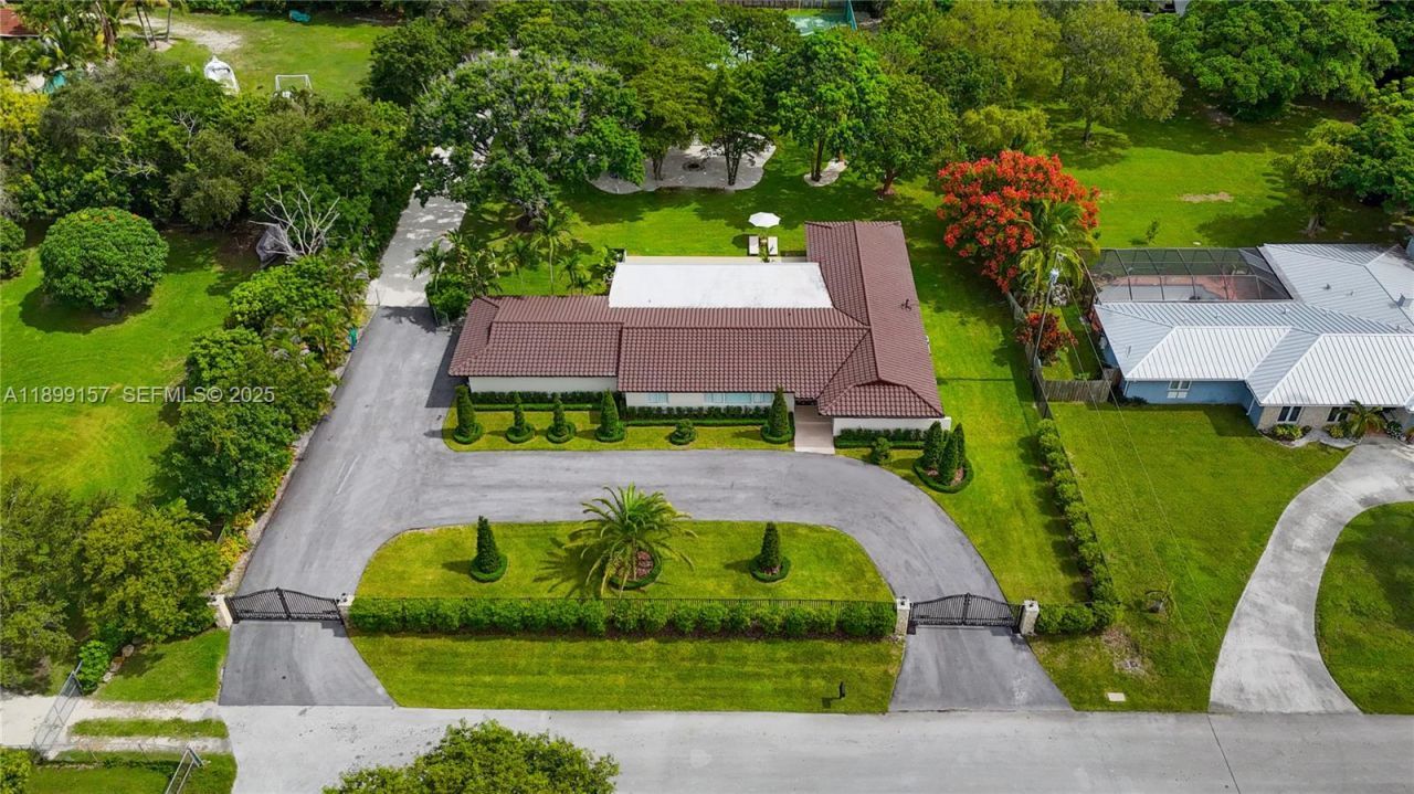 18455 SW 80th Ave, Cutler Bay, FL 33157 Photo