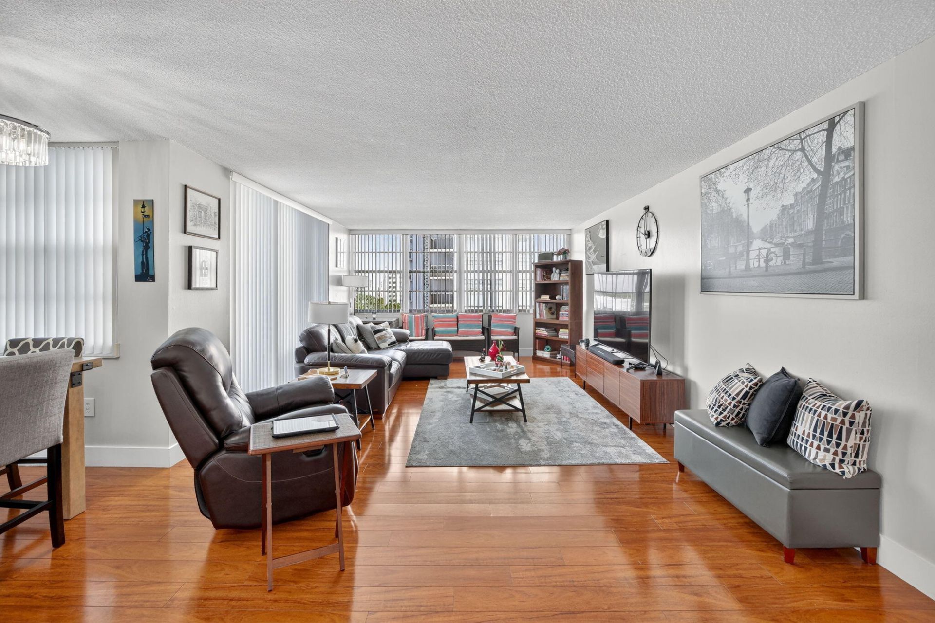 18051 Biscayne Boulevard, Unit 1104, Aventura, FL 33160 Photo