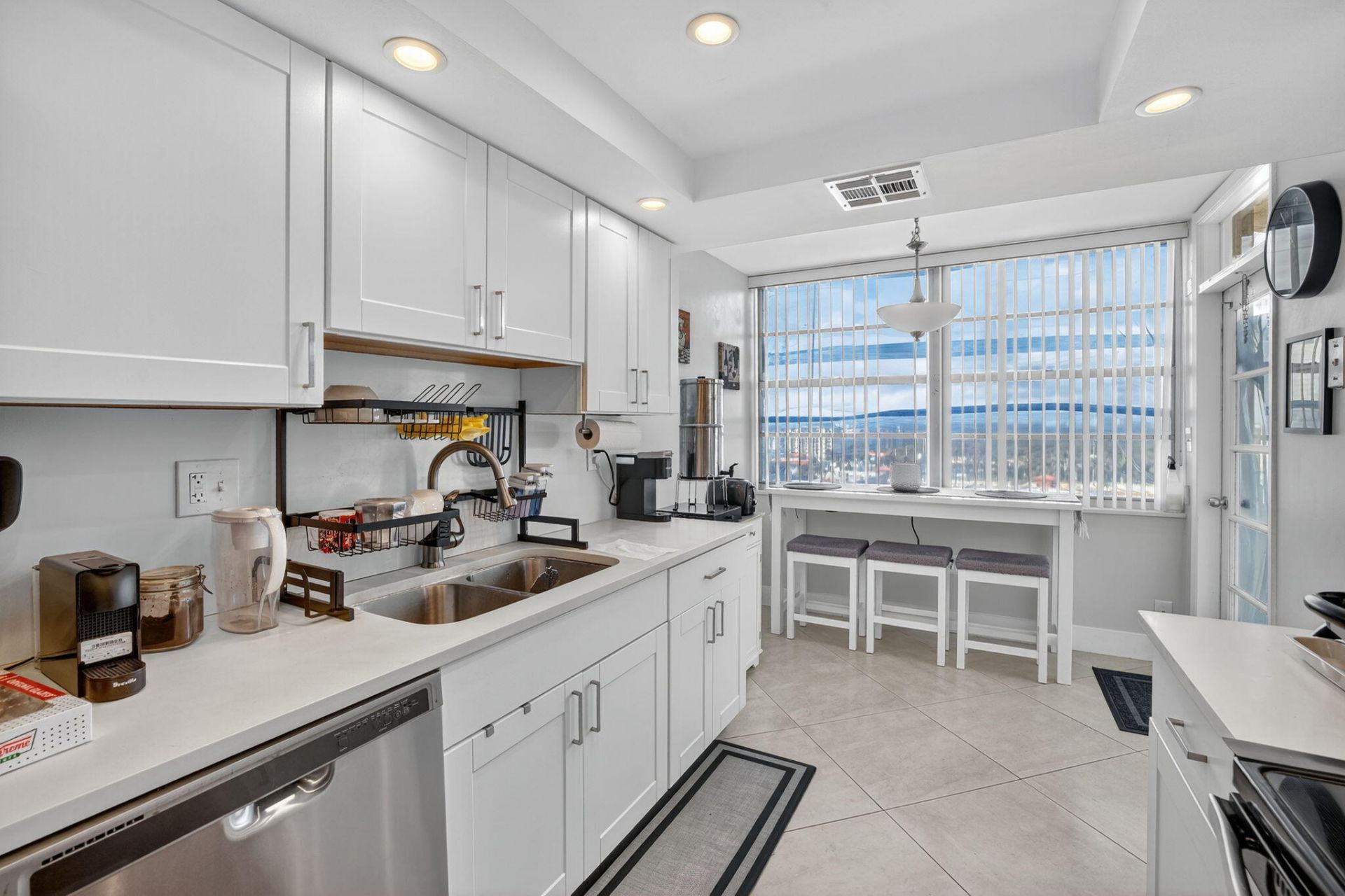 18051 Biscayne Boulevard, Unit 1104, Aventura, FL 33160 Photo