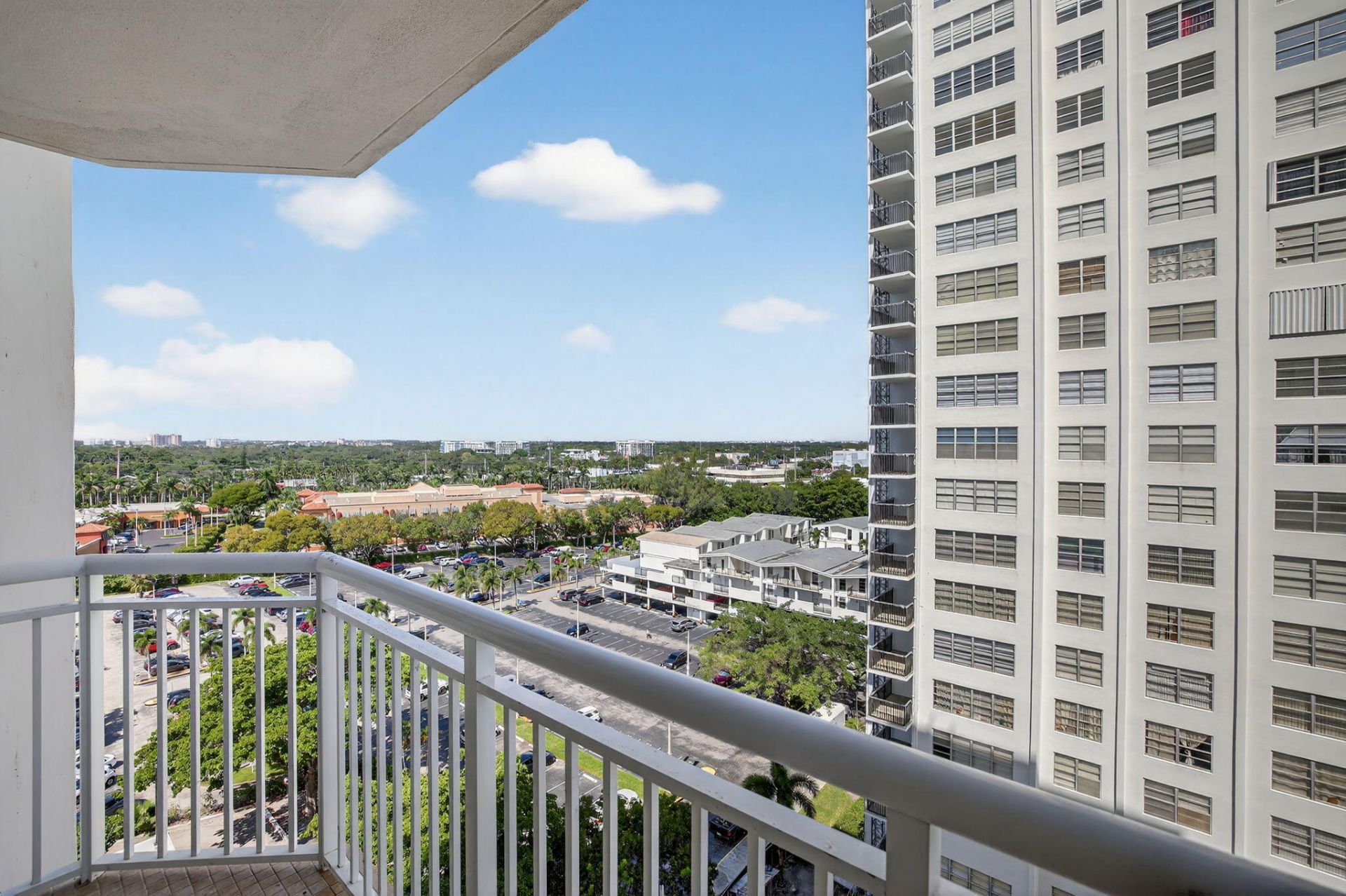 18051 Biscayne Boulevard, Unit 1104, Aventura, FL 33160 Photo