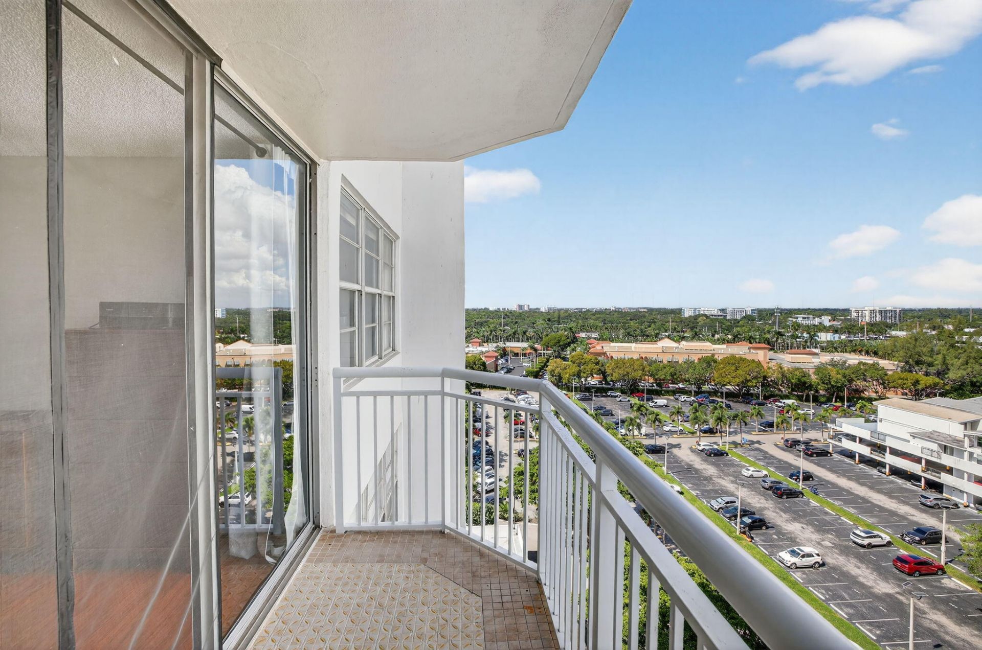 18051 Biscayne Boulevard, Unit 1104, Aventura, FL 33160 Photo