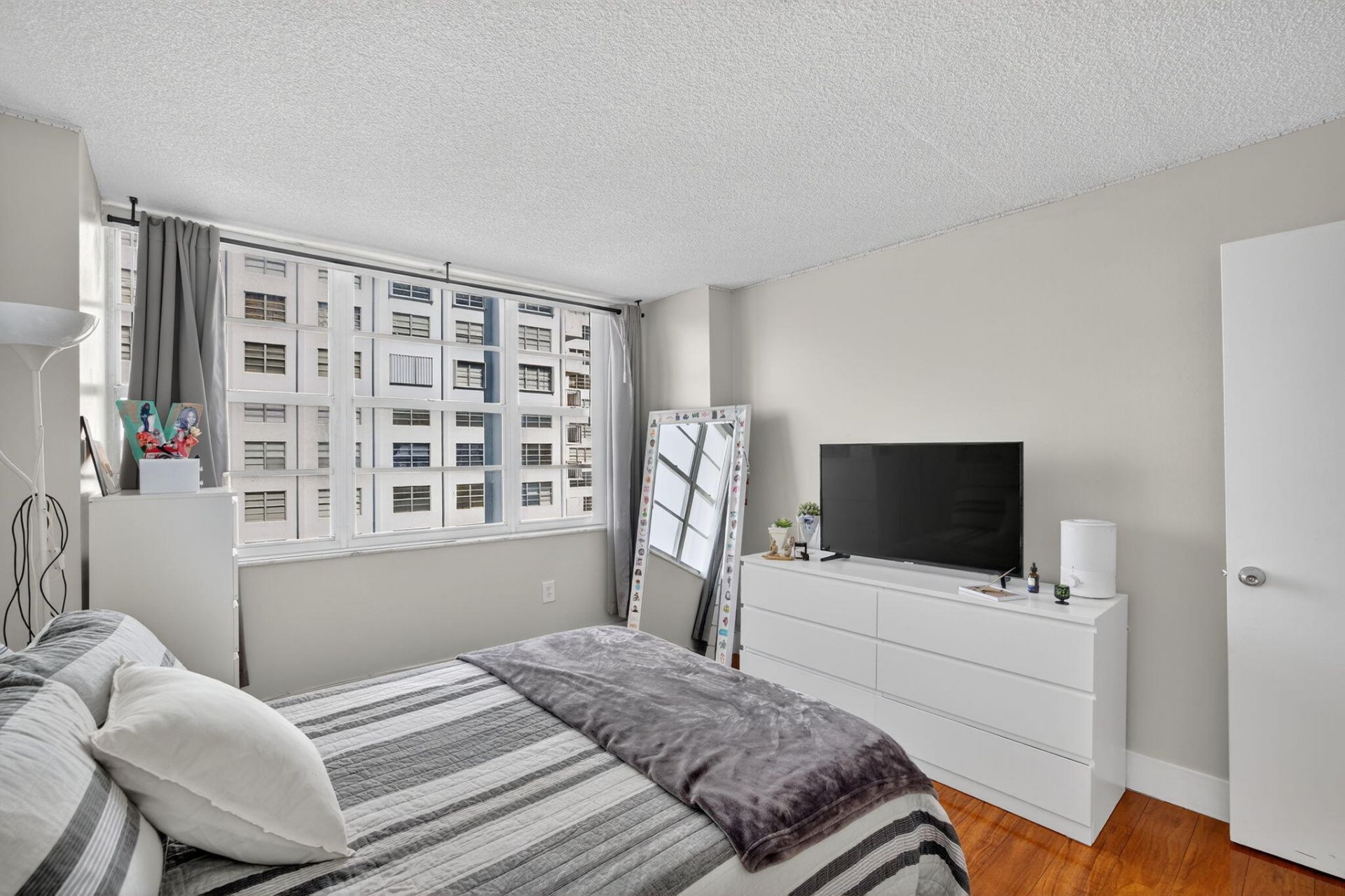 18051 Biscayne Boulevard, Unit 1104, Aventura, FL 33160 Photo