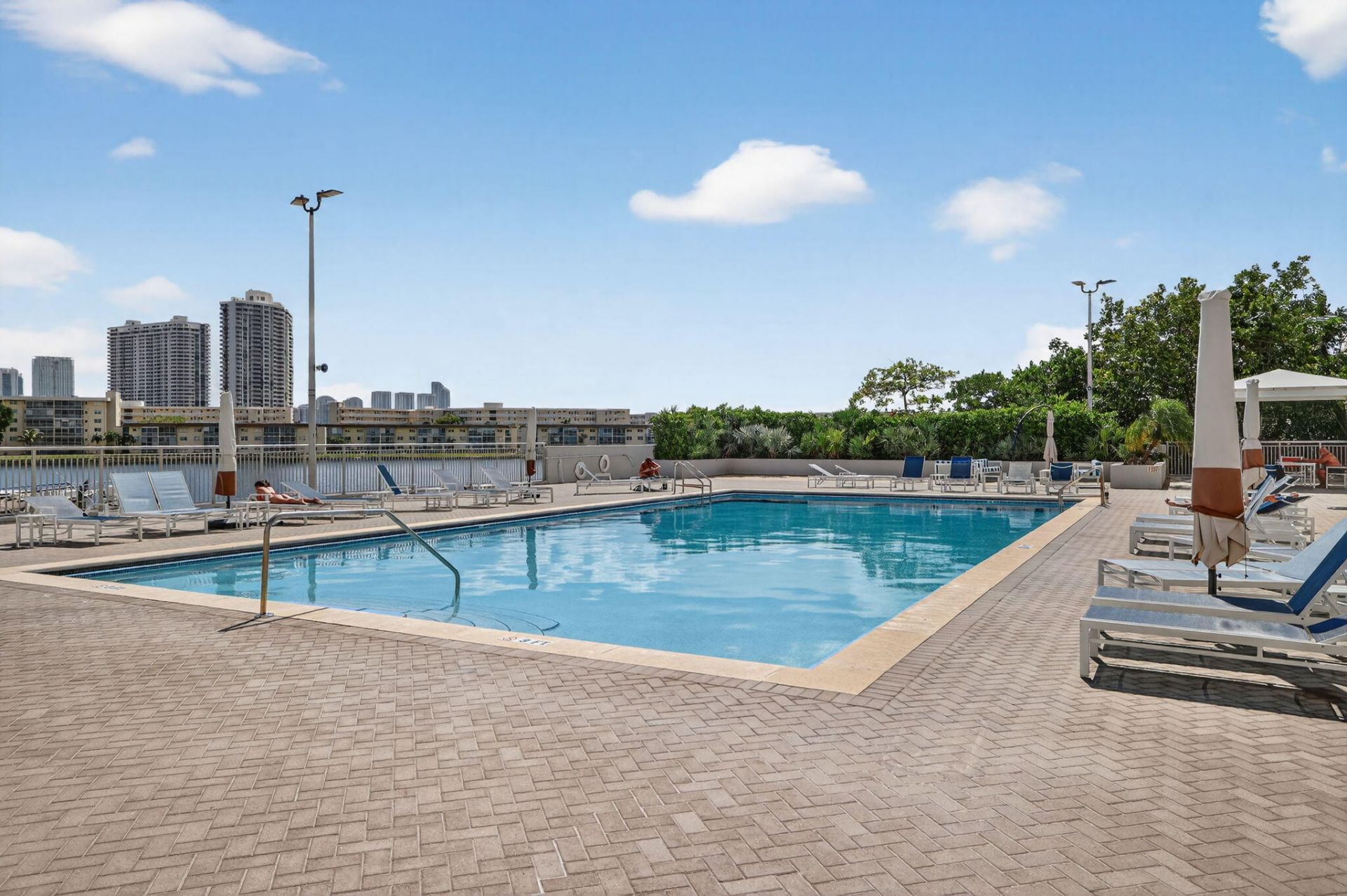 18051 Biscayne Boulevard, Unit 1104, Aventura, FL 33160 Photo