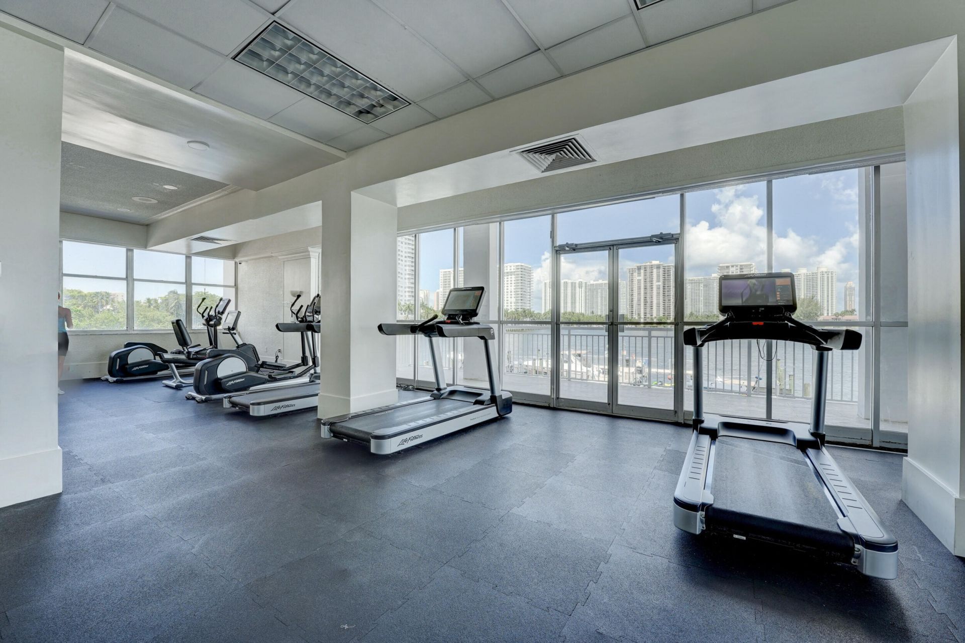 18051 Biscayne Boulevard, Unit 1104, Aventura, FL 33160 Photo