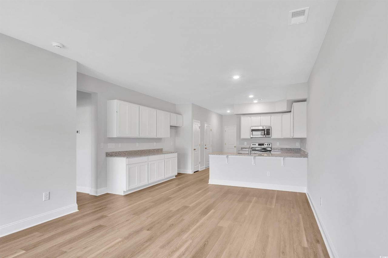 347 Sandridgebury Dr. Photo 13