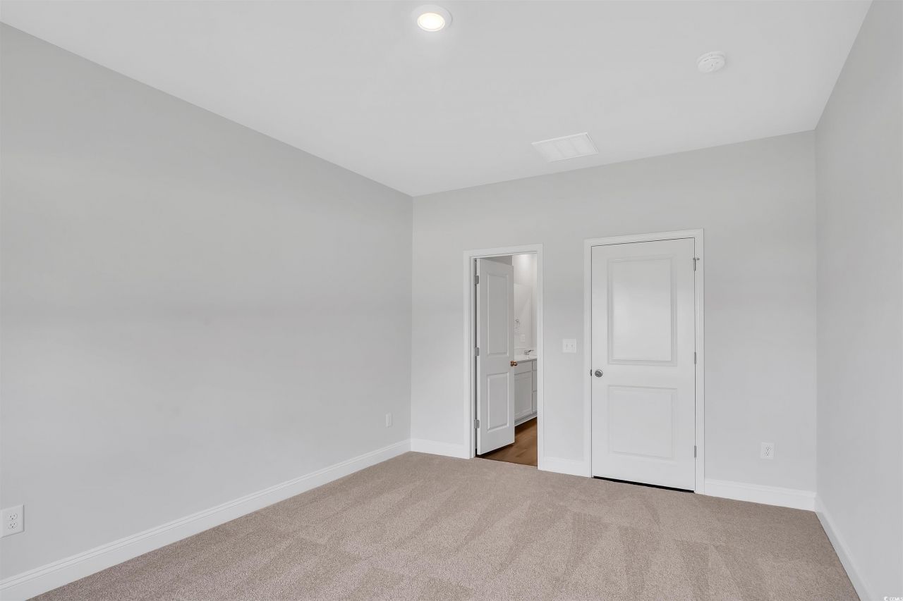 347 Sandridgebury Dr. Photo 16