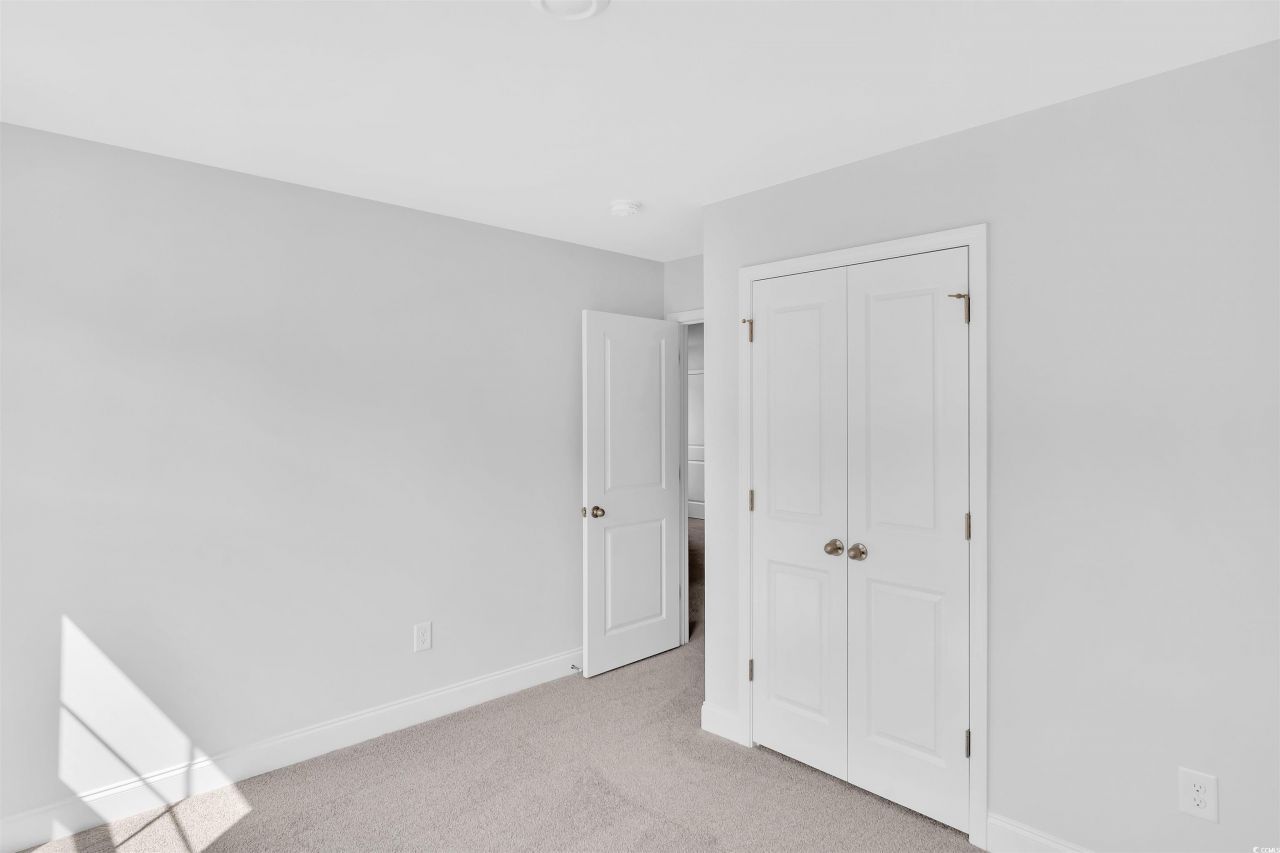 347 Sandridgebury Dr. Photo 17