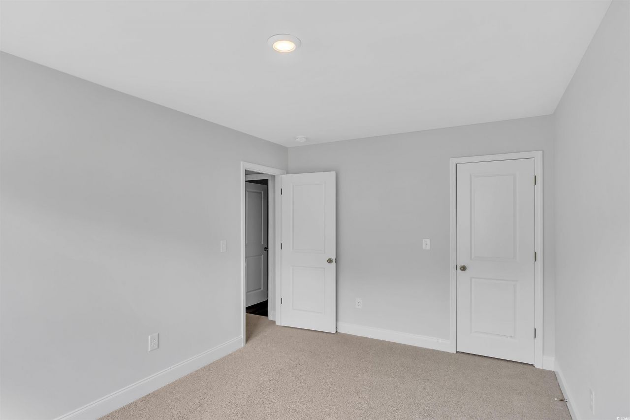 347 Sandridgebury Dr. Photo 28