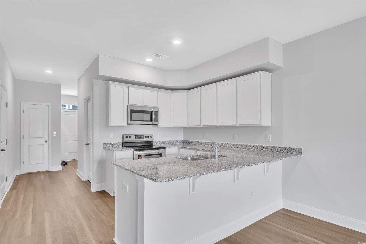 347 Sandridgebury Dr. Photo 9