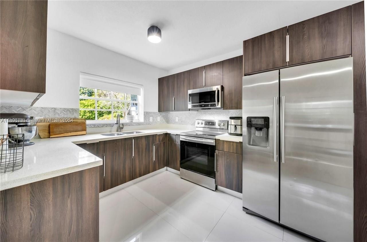 555 NE 127th Street, North Miami, FL 33161 Photo