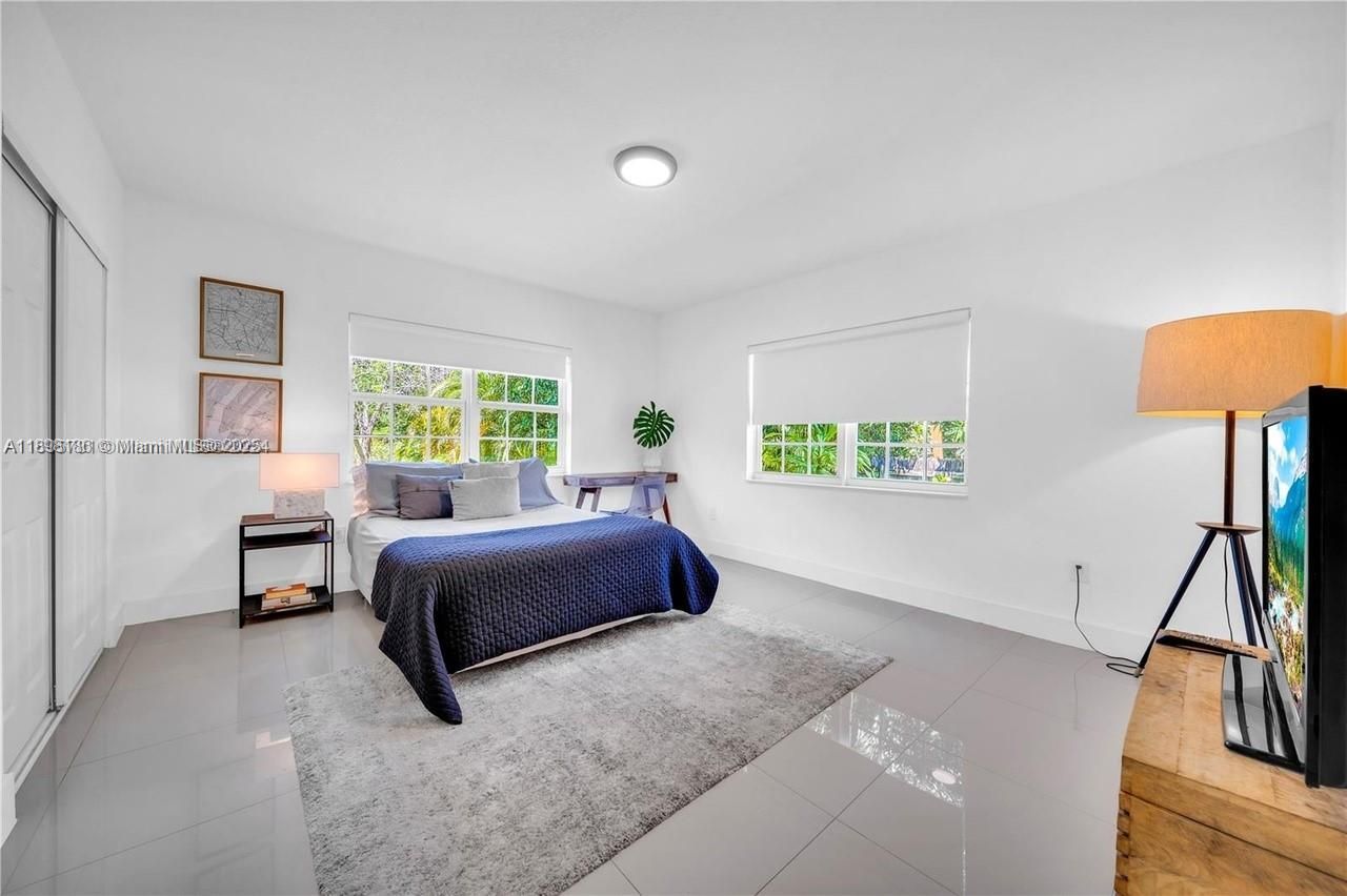 555 NE 127th Street, North Miami, FL 33161 Photo