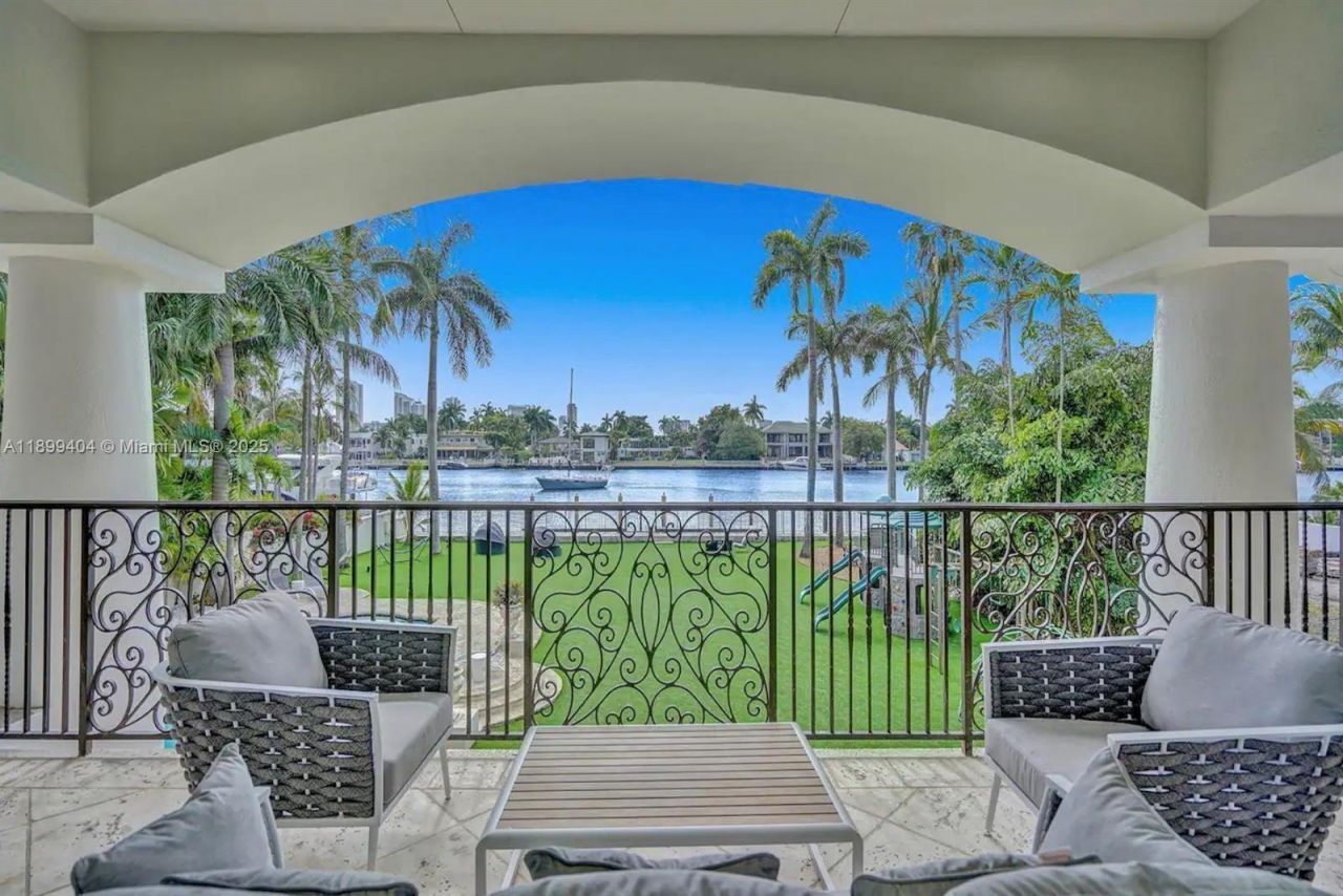 929 N Southlake Dr, Hollywood, FL 33019 Photo